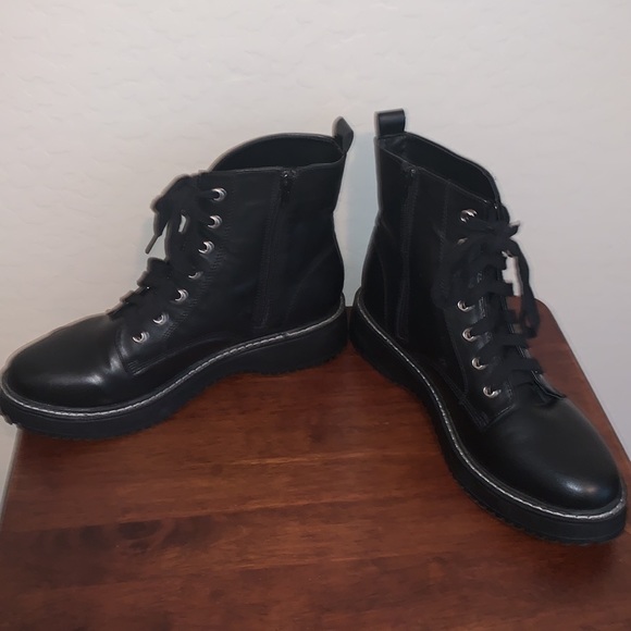 MADDEN GIRL BRAND NEW SIZE 11 JET BLACK & SUPER CUTE COMBAT BOOTS - Picture 6 of 10